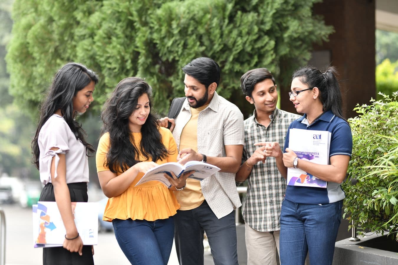 Students exchanging ideas together